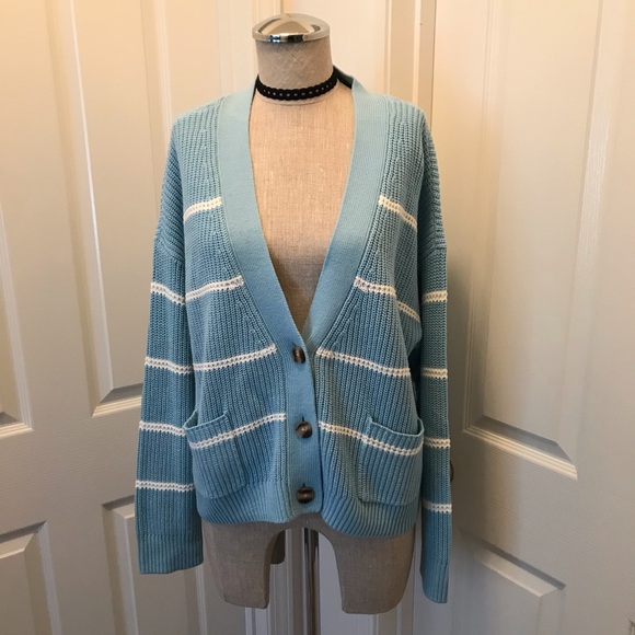On 34th cropped cardigan - Picture 2 of 15